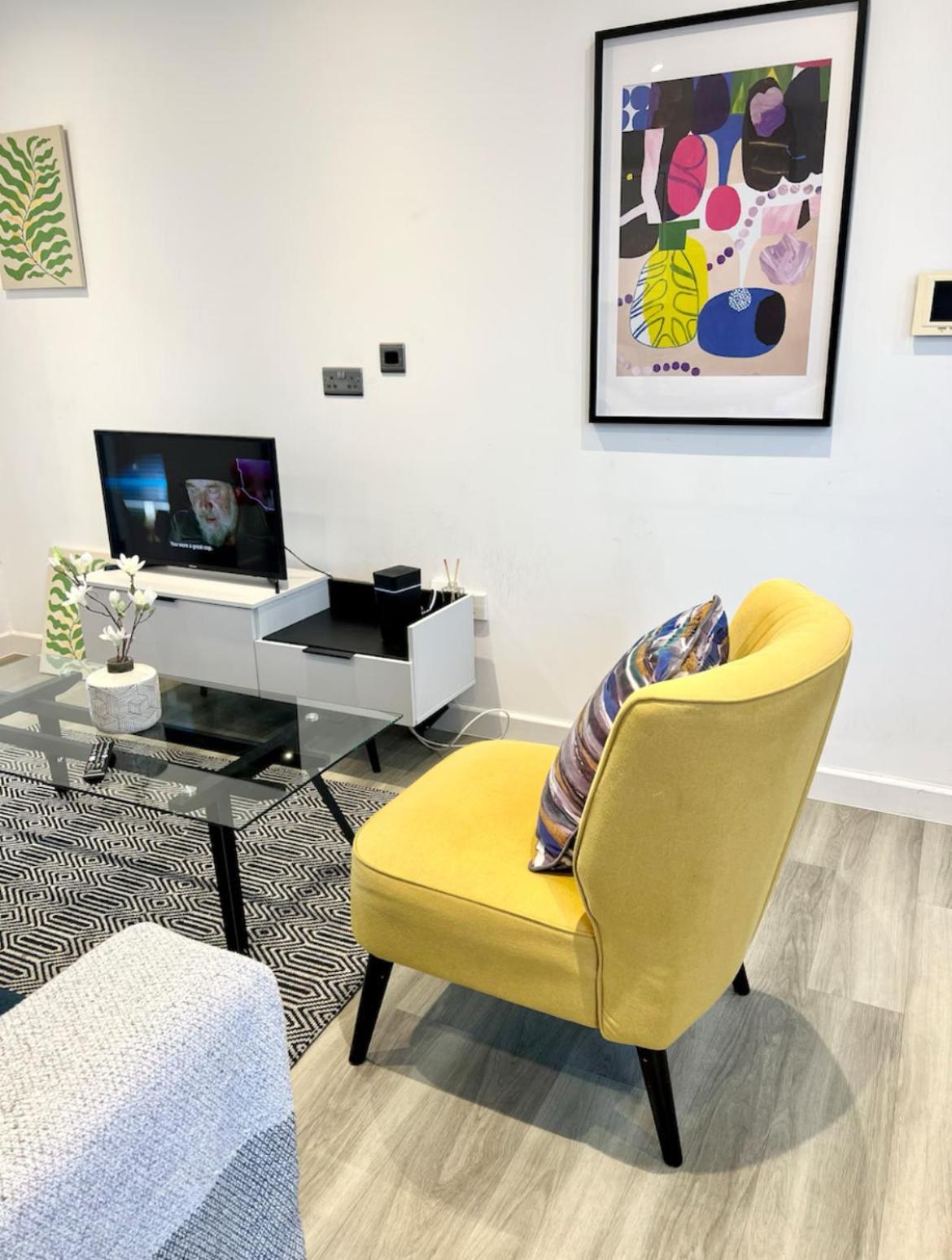 Lovely & Stylish 2 Bed Flat Close To Heathrow Yiewsley Exteriér fotografie